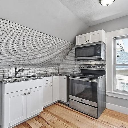 Guest Suite In Historical District Gloucester Bagian luar foto