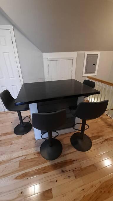Guest Suite In Historical District Gloucester Bagian luar foto